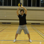 ボールが当たる瞬間は手を振らない