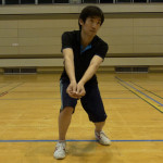 前方にきたボールのとり方