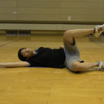 滑った方向のヒジを伸ばす