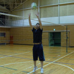 下半身、ヒジ、手首をつかってボールを送り出しましょう